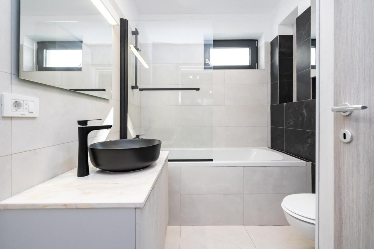 Central Apartment Diamond Bukarest Eksteriør billede